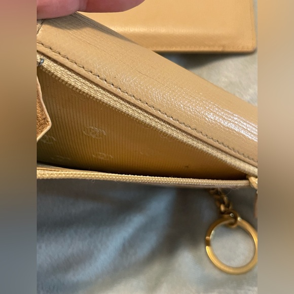 ❤️SOLD❤️ ✨BUNDLE✨ Auth Preloved CHANEL Card Holder & Coin Purse/Key Case!! - Picture 9 of 16